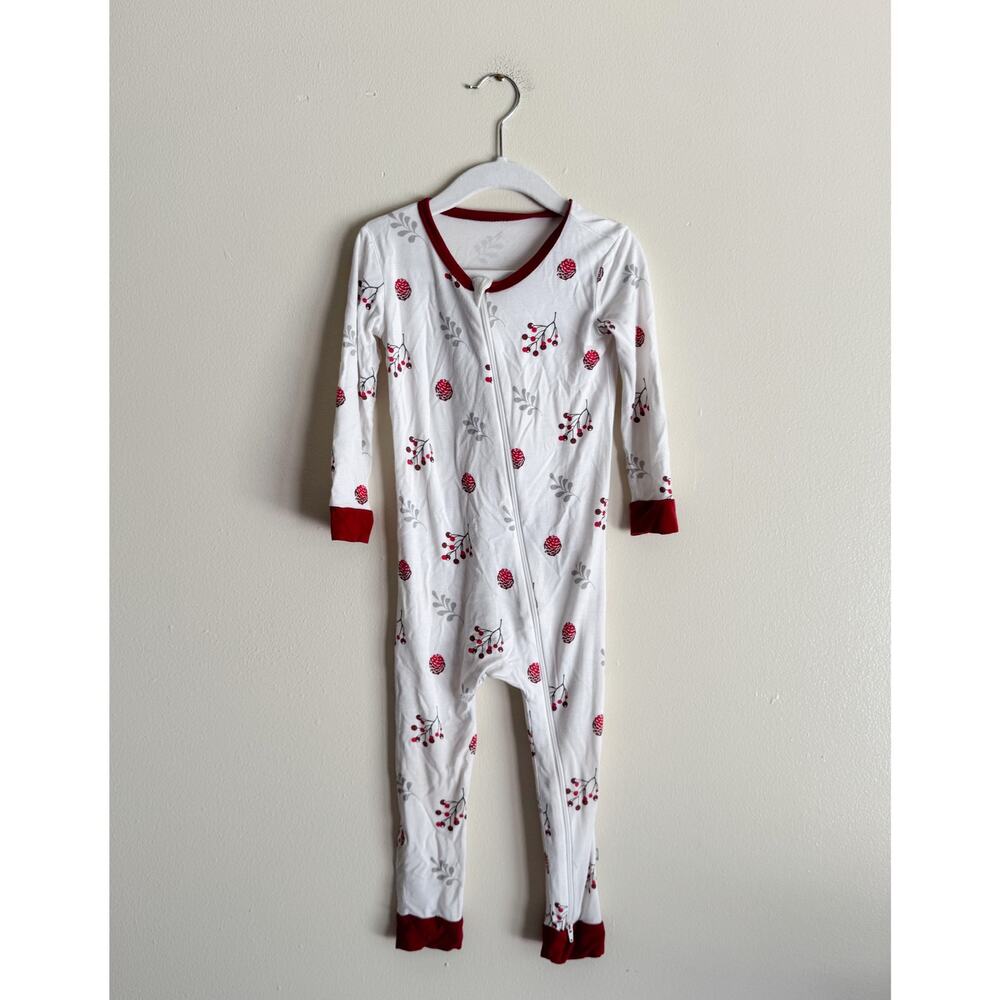 Kyte Baby White + Red Holly Berry Bamboo Zippered Sleeper Romper Size 4T